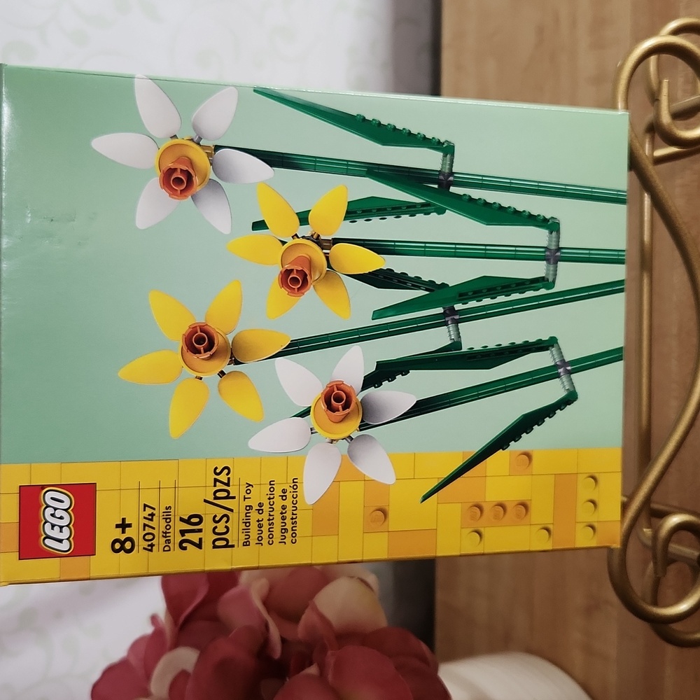 LEGOS DAFFODILS 216 - Picture 8 of 8